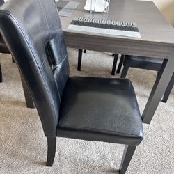 Dining Table & Chairs 