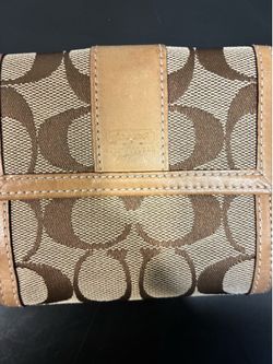 Light gold and brown Vintage Coach Wallet y2k (Worth $200+)