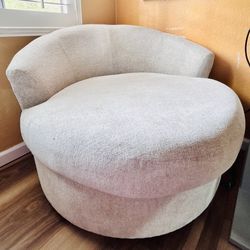 Swivel chair/ couch 