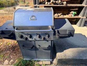 Outdoor grill -across country moving sale -all must go