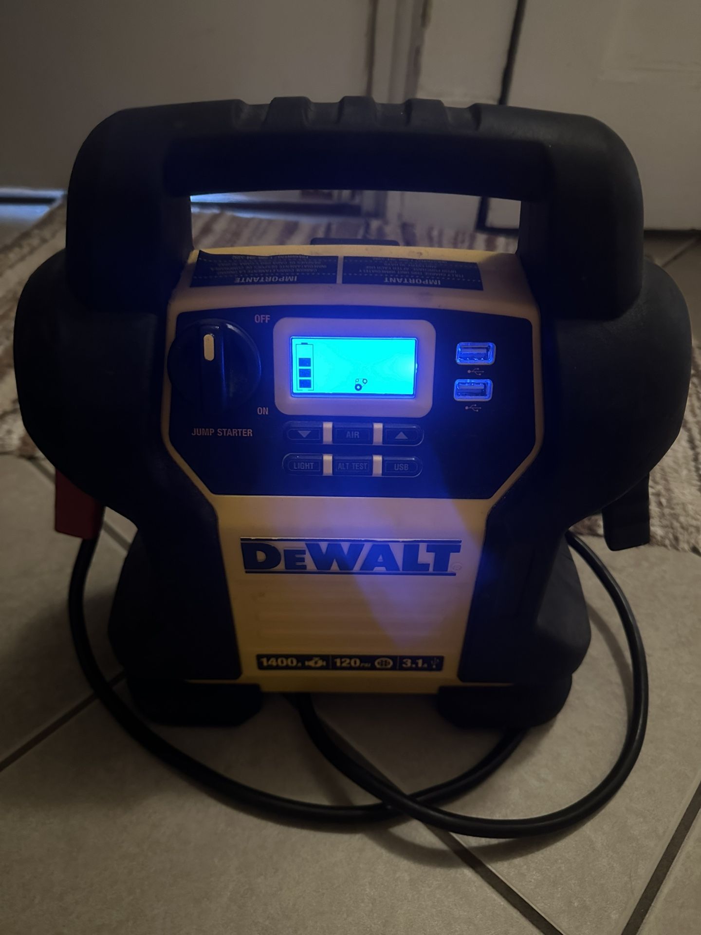 dewalt jump starter 1400 with digital compressor and usb power bank