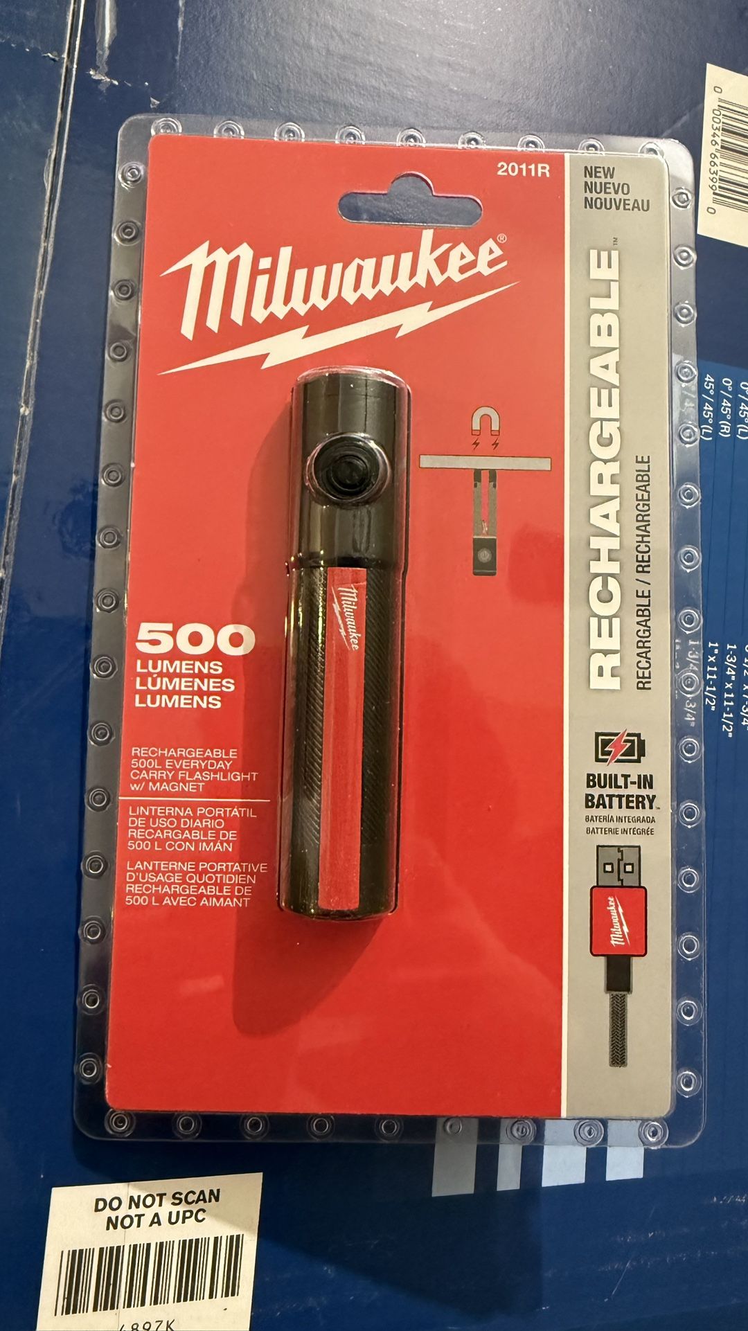 Milwaukee 500 Lumens EDC Everyday Carry Internal Rechargeable Flashlight with Magnet