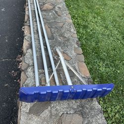 Roof Rake New Not Used Asking$50.00 Or Best Offer Local Pick Up Only.