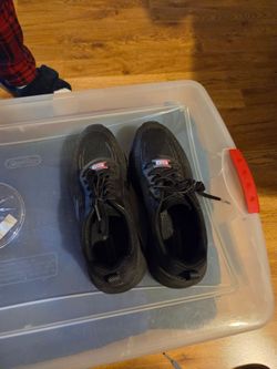 Black Sketchers
