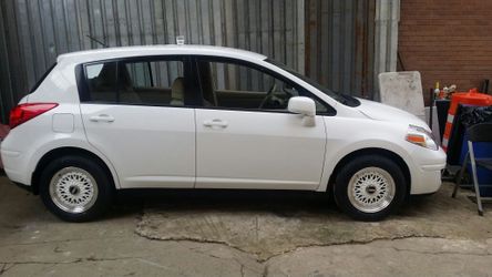 2011 nissan versa!