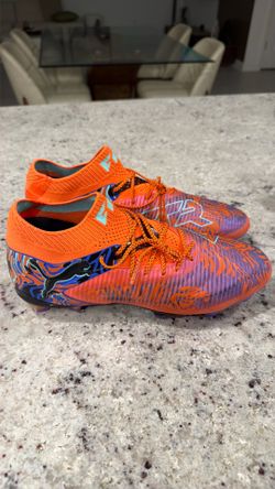 Puma Men’s Future 8 Ultimate soccer cleats