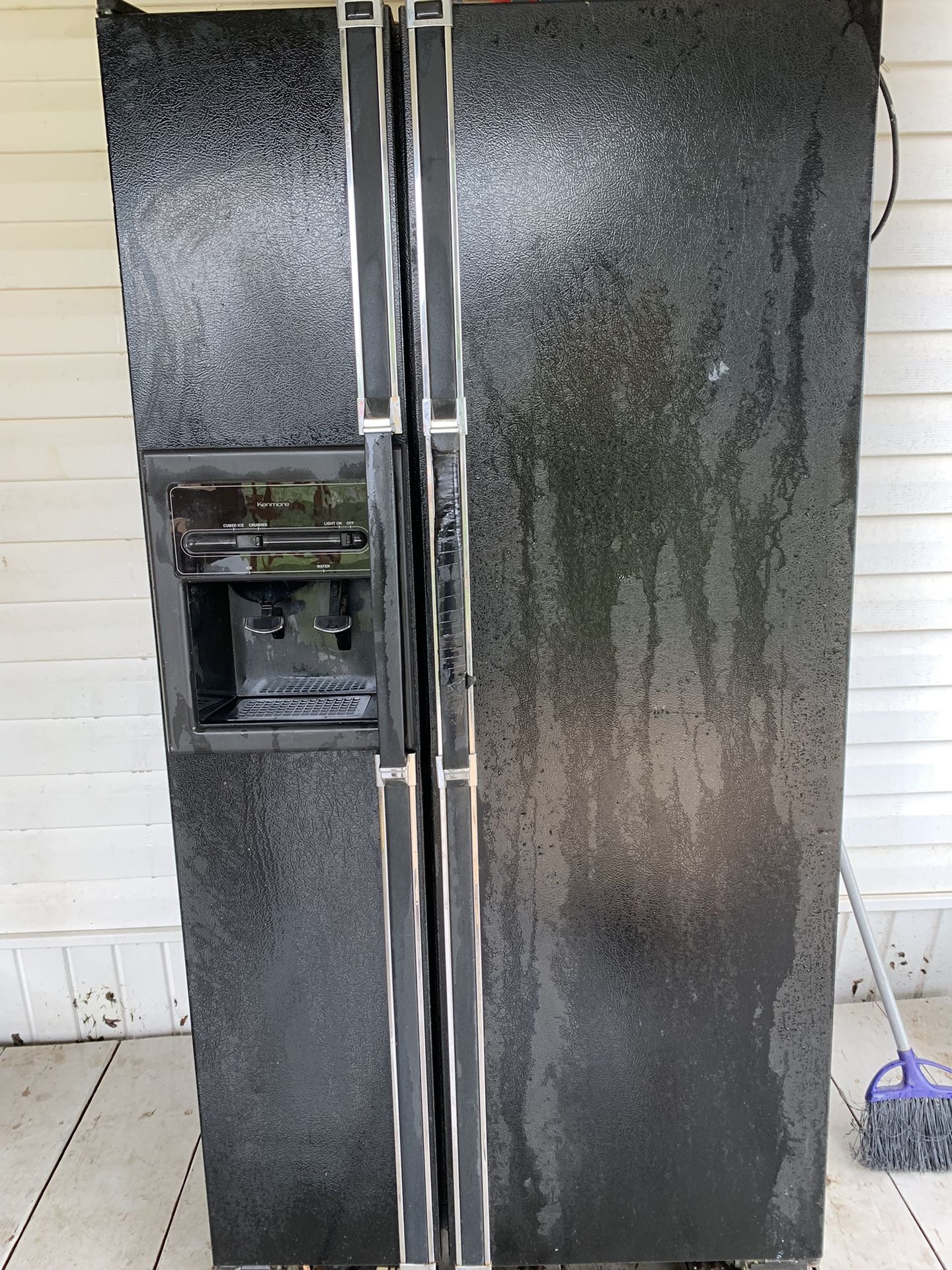 Black Fridge