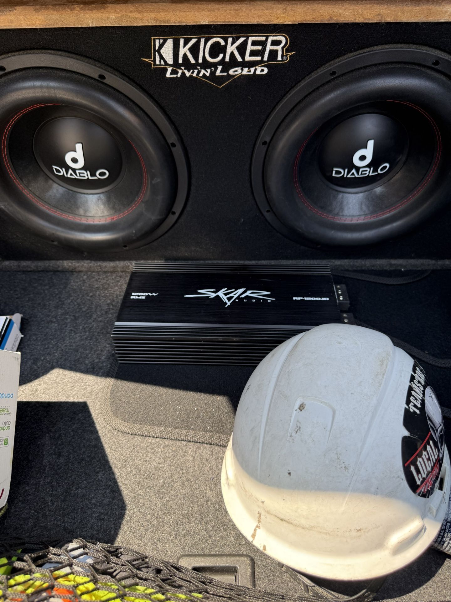 2 Diablo 12s 1200 W SKAR Amp Nemesis 800 B Car Audio Battery