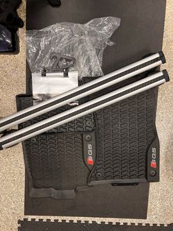 SQ5 2018 All Weather Mats and ski racks
