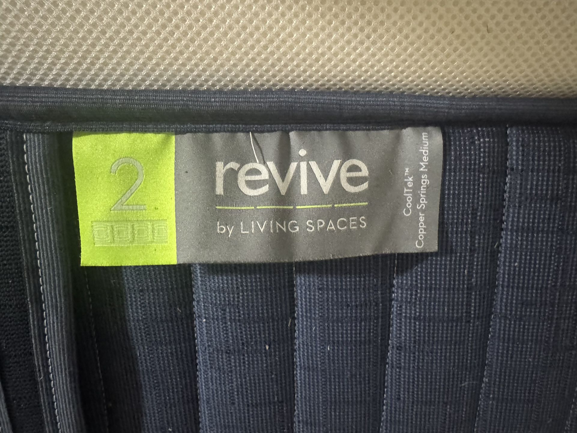 Queen Mattress/ Queen Bed Frame