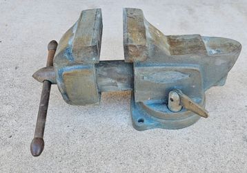 Large 
Vintage 1940s 1950s Craftsman Swivel Vise Model 5169 4" Jaw HEAVY