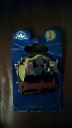 Disney collectors pins