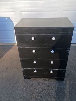 Wood dresser