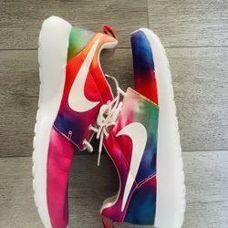 Nike Roshe Run Size 9.5