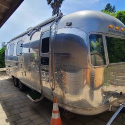 Airstream Landyatch 1973 27' Ready For A Project 