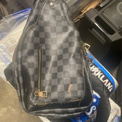 Loui Crossbody
