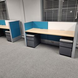 6' SINGLE CUBICLE DESK W/ 2 MOBILE FILE CABINETS