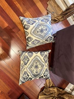 Pair of Geometric Throw Pillows