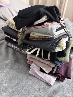 Bag of Women’s clothing (xs,s,m)