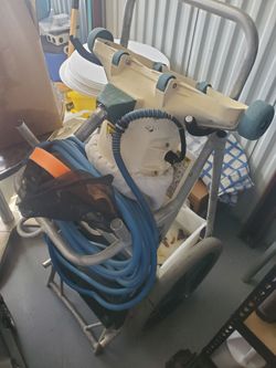 Hammerhead vacuum pool