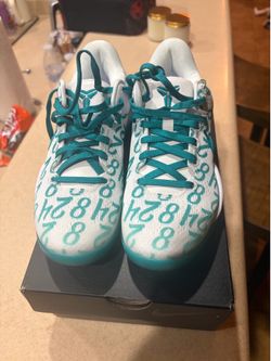 Kobe 8 emeralds size 5.5