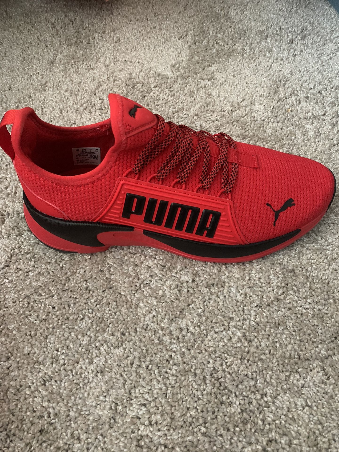Men’s Puma Sneakers Size 8
