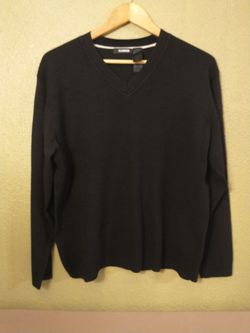 Claiborne V-Neck Sweater Large Size black