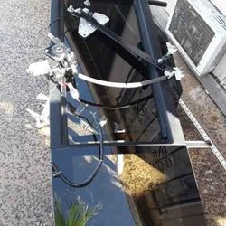 NISSAN TITAN REAR WINDOW