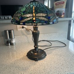 Tiffany Style Dragon Fly Lamp