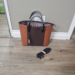 Womens Purse/ Handbag 