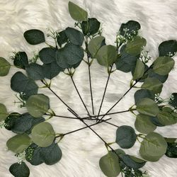 10pcs Artificial Seeded Eucalyptus Leaves Stems