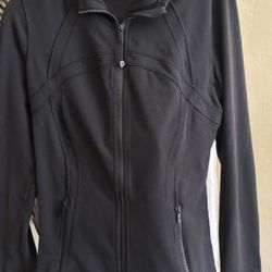 Black Lululemon 
