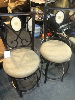 Pair of brand new counter stools 24 inch high