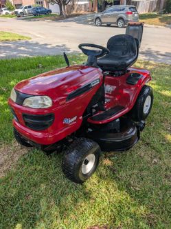 Riding mower/lawn tractor/lawnmower