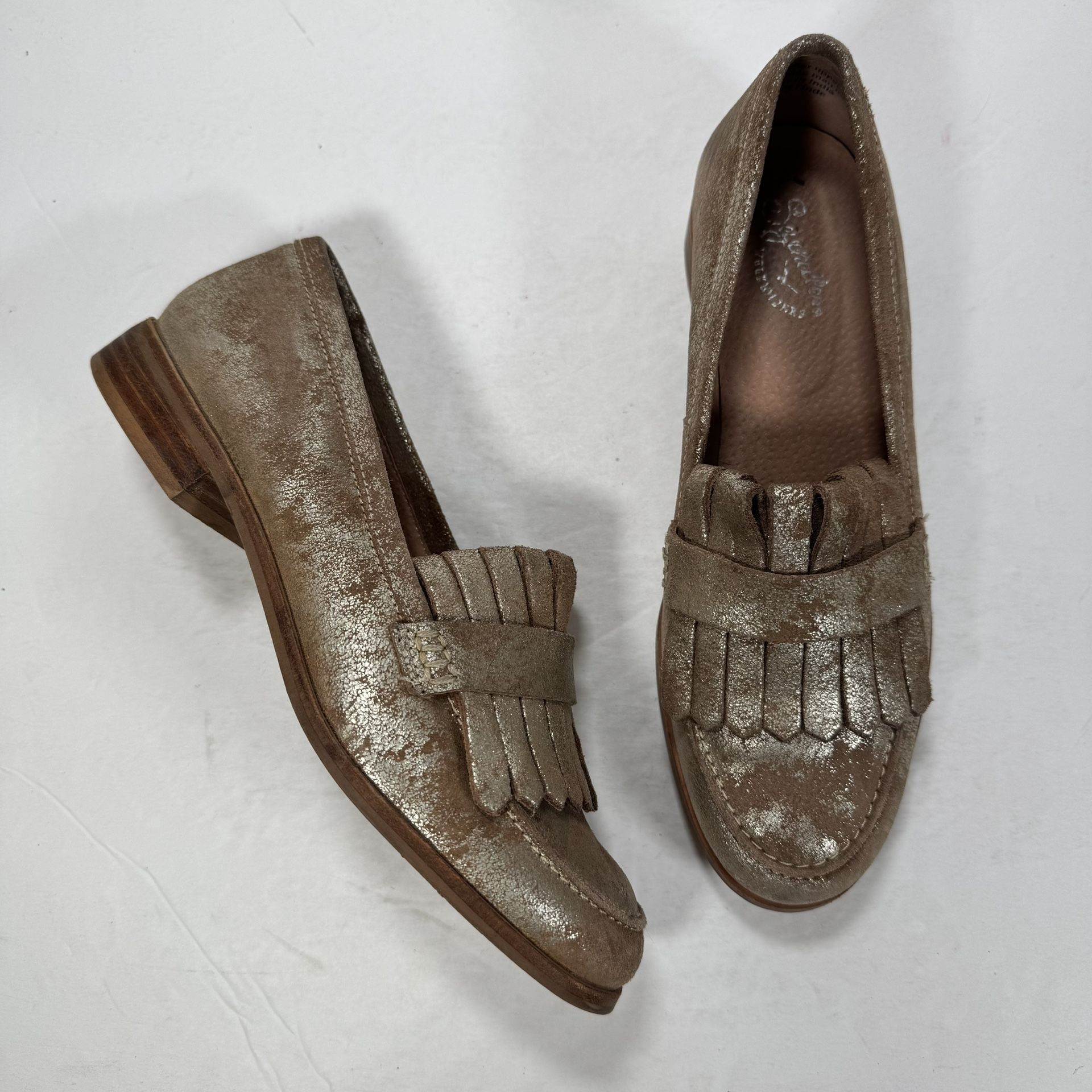 Seychelles Bevy Kiltie Distressed Metallic Gold Leather Loafer Size 7.5
