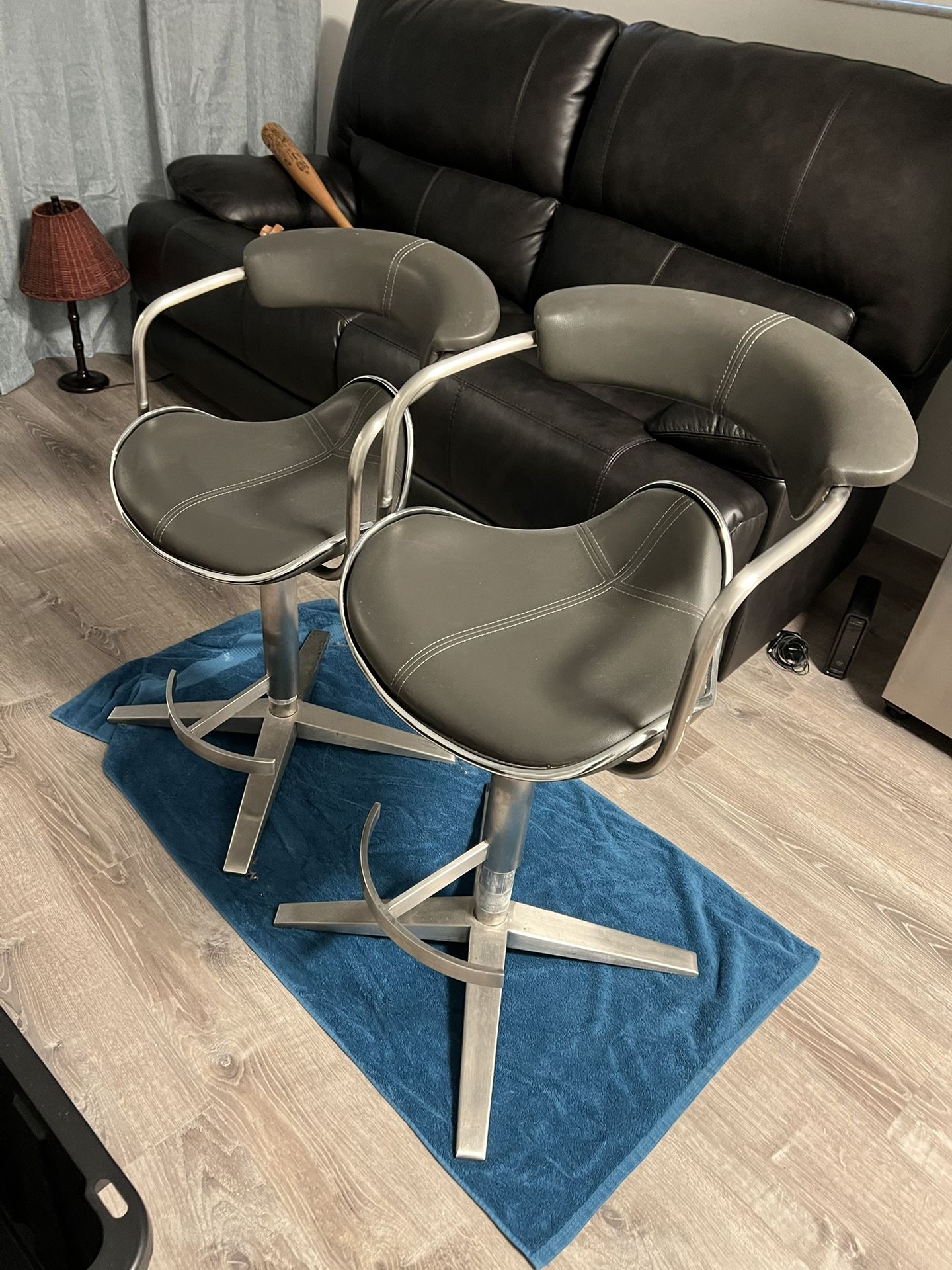 Modern Stools, Very Nice Immediate Move