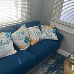 Decorative Pillows 