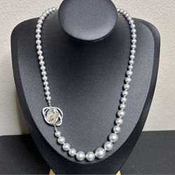 AUTHENTIC SWAROVSKI Silver Crystal  SEASONAL PEARL NECKLACE Orbit Style Pave​