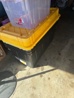 55 gallon containers with lid