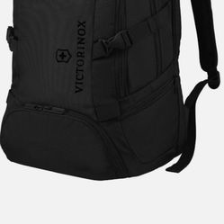Victorinox VX Sport EVO Deluxe Backpack - Modern Backpack to Carry Travel