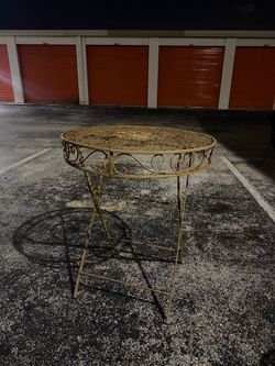 Vintage Gold Metal Folding Bistro Table – Round Ornate Patio Table
