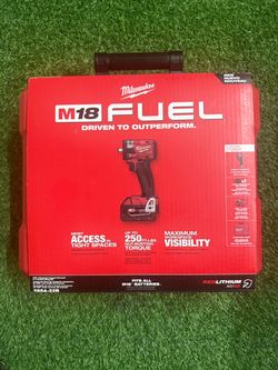 Milwaukee M18 FUEL 3/8" Compact Impact Wrench Kit