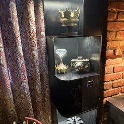Black Corner Bookcase With LED Lighting 