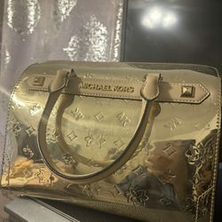 Michael Kors Hand Bag (price Is Negotiable )