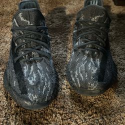 Black Yeezys 