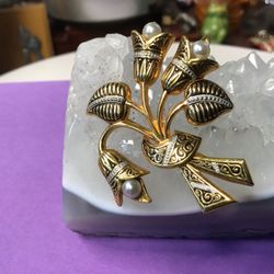 Damascene Faux Pearl Brooch