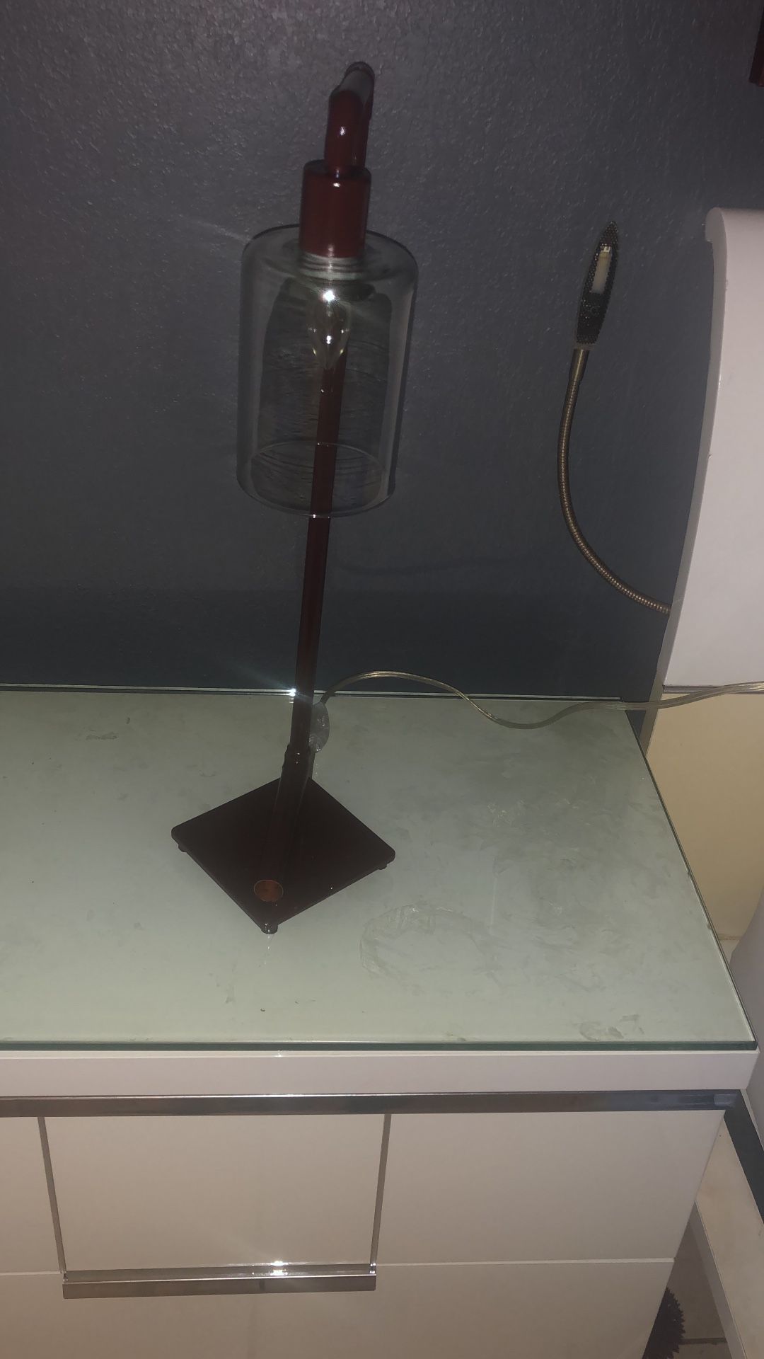 Desk lamp