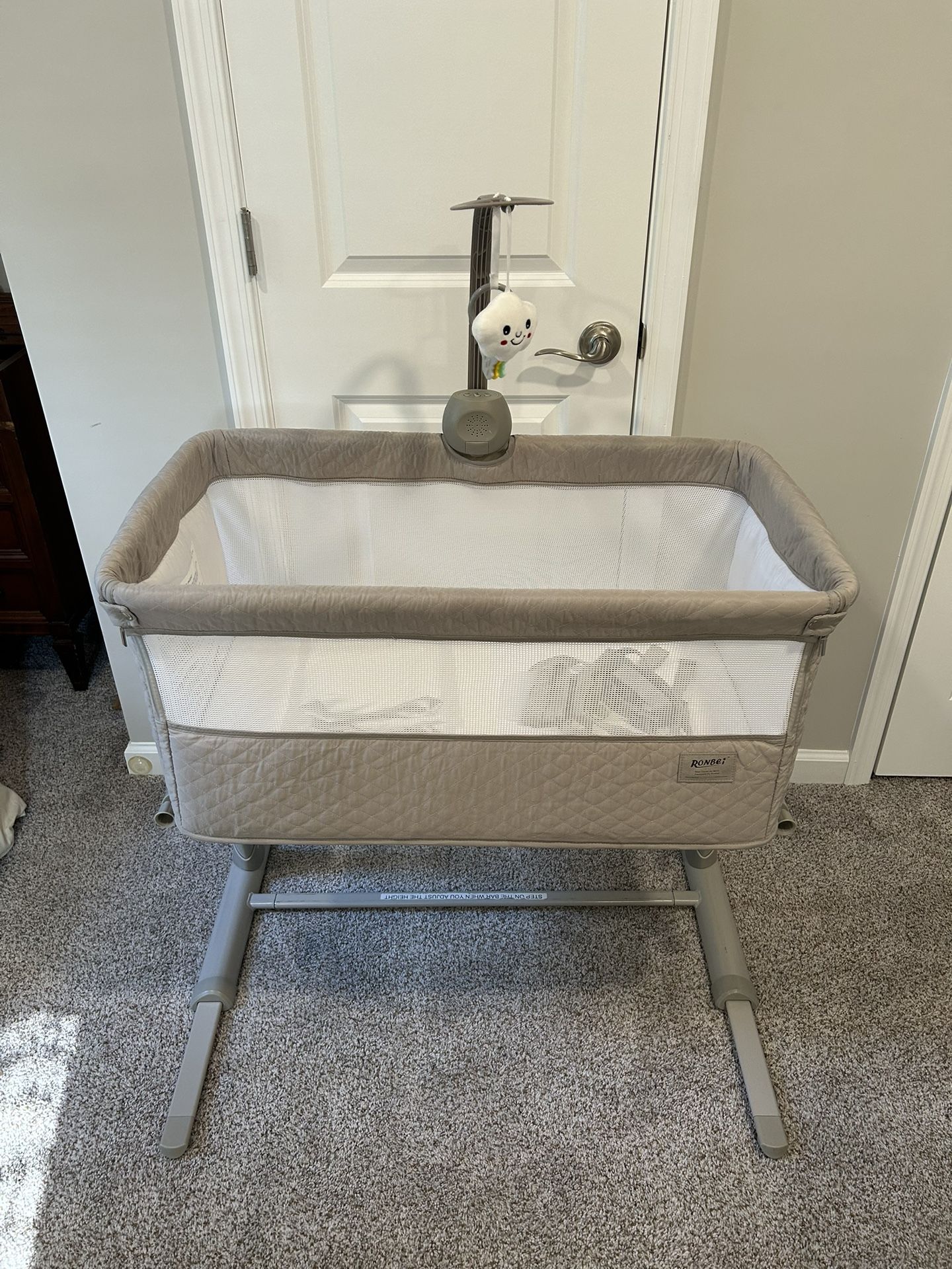 Ronbei Co-Sleeper Bassinet