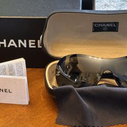 Vintage AUTHENTIC CHANEL Black Oversized Wrap Sunglasses – Made in Italy