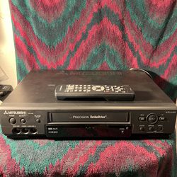 Mitsubishi HS-U448 VCR VHS Player with remote